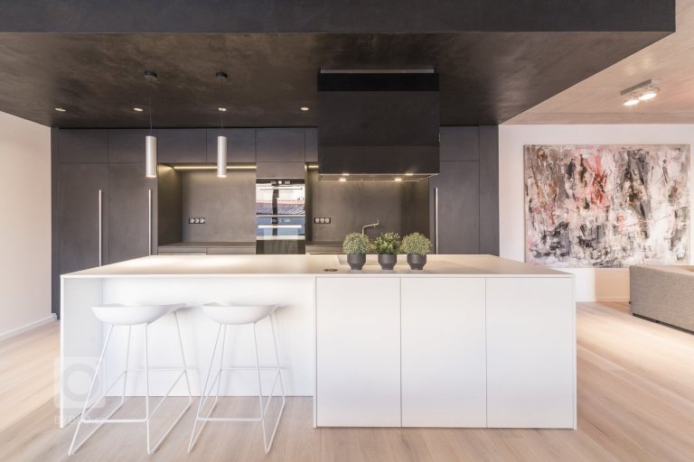 add picture to album