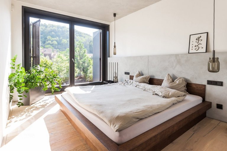 add picture to album