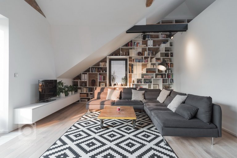 add picture to album