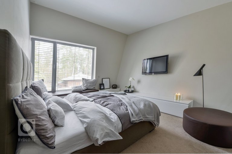 add picture to album