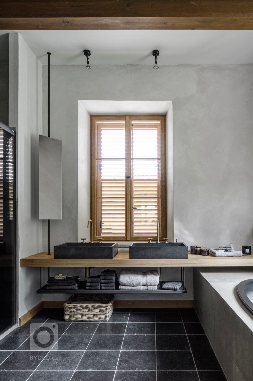 Byla to&nbsp;jedna z nejpříjemnějších zakázek, které jsme doposud měli,&nbsp;rekonstrukce staré hájovny&nbsp;v lesích na severu Čech. Práce, kdy jsme meli…