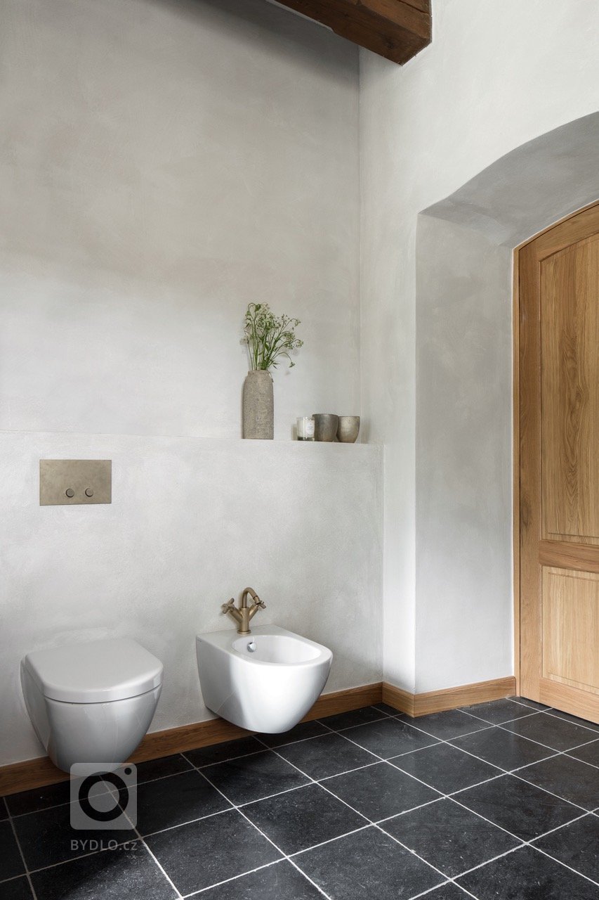 Byla to&nbsp;jedna z nejpříjemnějších zakázek, které jsme doposud měli,&nbsp;rekonstrukce staré hájovny&nbsp;v lesích na severu Čech. Práce, kdy jsme meli…