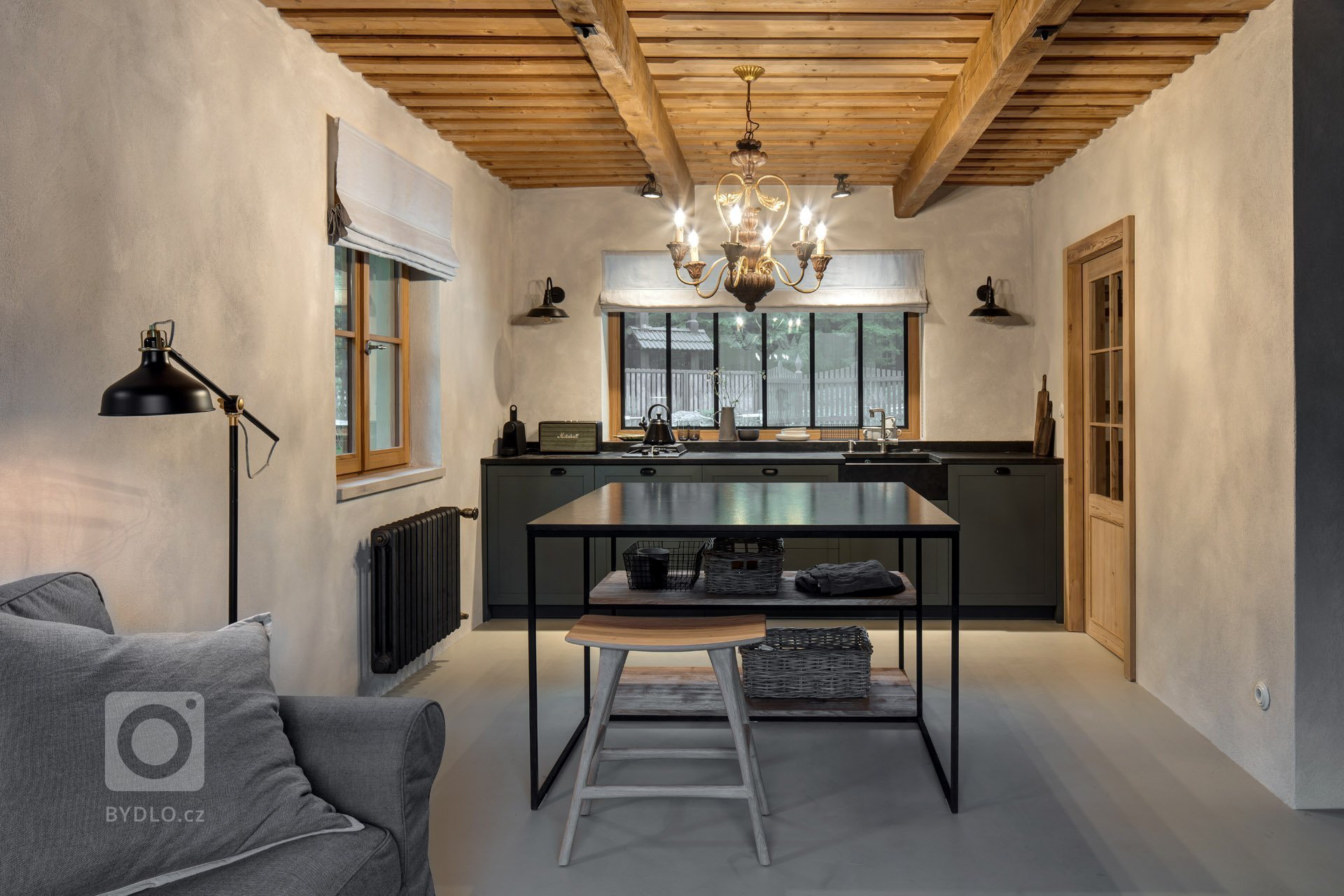 S radostí Vám představujeme náší dokončenou rekonstrukci staré stodoly na Šumavě. Malý, útulný domov s výhledem do smrkových lesů. Kompletní návrh a…