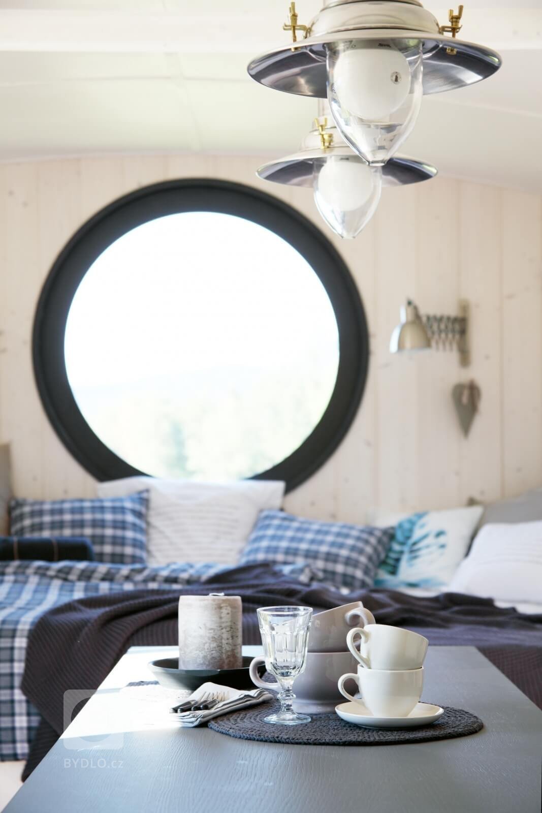 Naše maringotka splňuje požadavky plně komfortního mini bydlení. Může sloužit jako moderní chata, jako &ldquo;depandance&rdquo; k domu pro návštěvy, nebo jako…