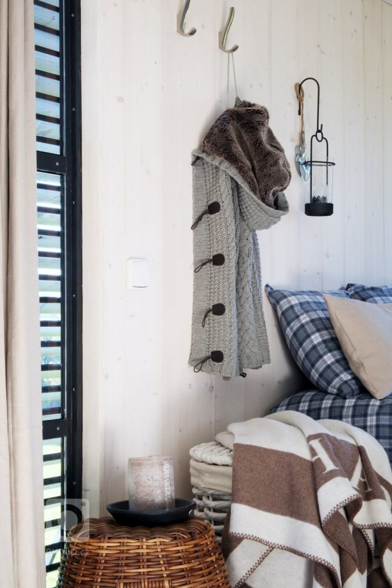 add picture to album