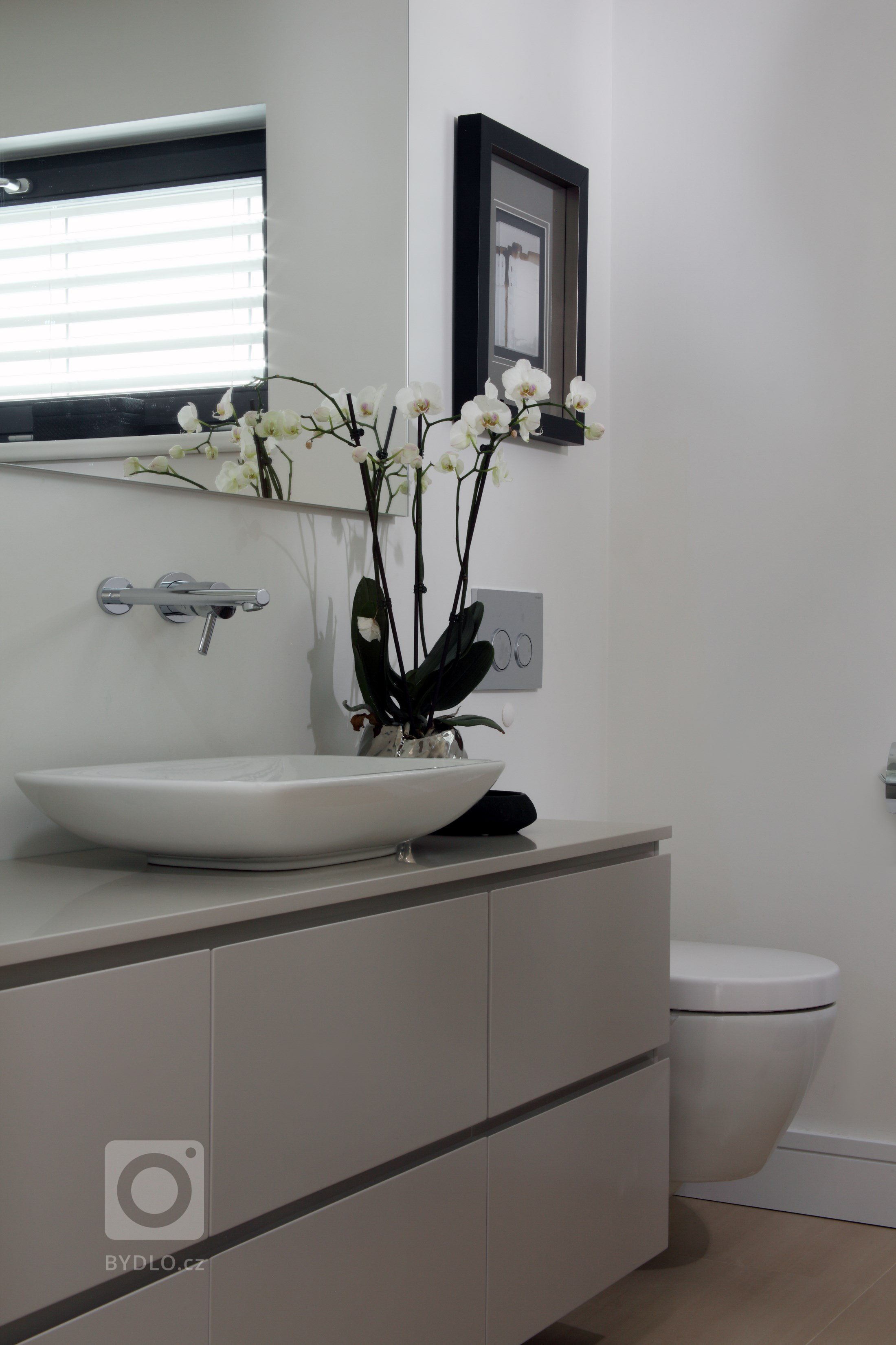 DISPOZIČNÍ ŘEŠENÍ A KOMPLETNÍ REALIZACE INTERIÉRU PRO RODINU S DVĚMA DĚTMI. KLIENT NÁM PONECHAL VOLNOU RUKU A TĚŠÍ NÁS, ŽE BYL S VÝSLEDKEM SPOKOJEN.
