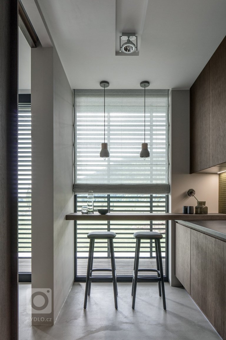 add picture to album