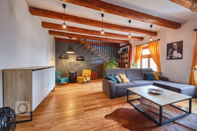 add picture to album