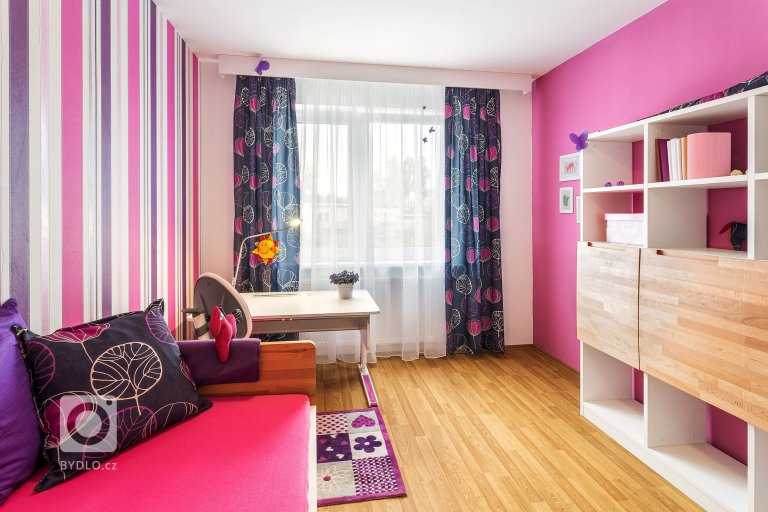 add picture to album