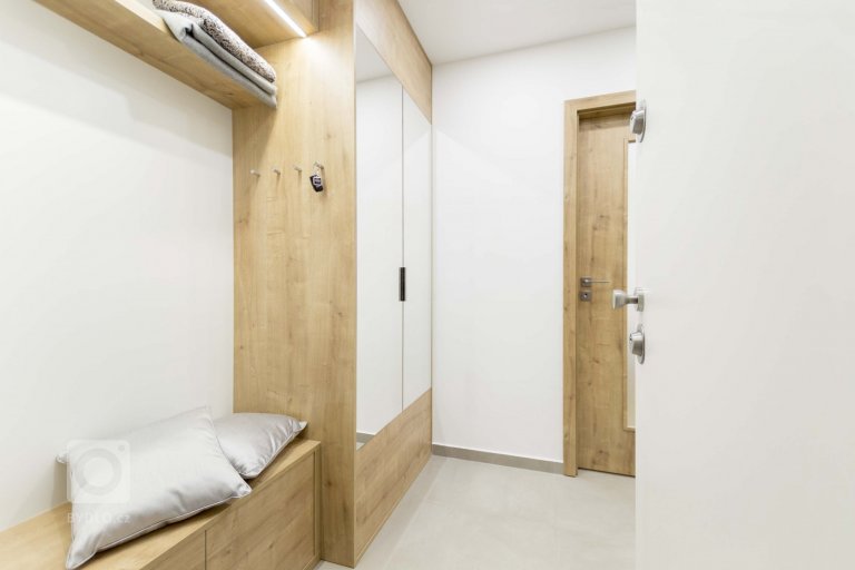 add picture to album