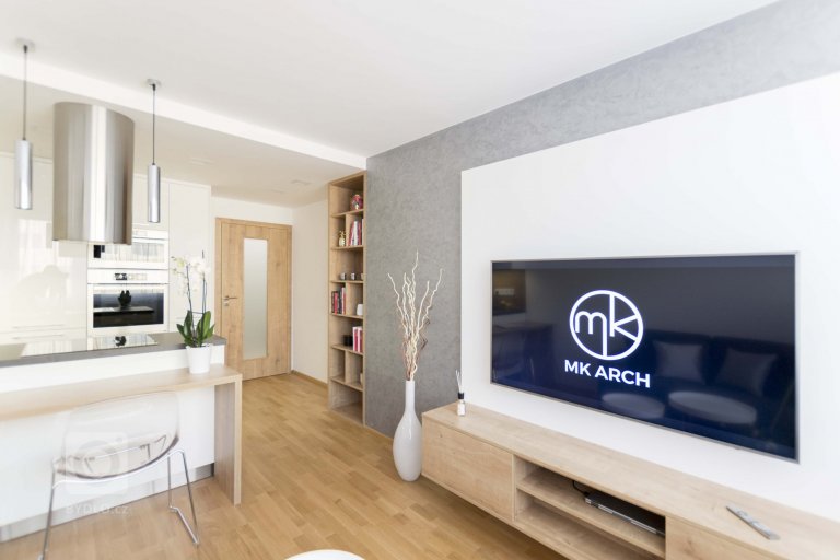 add picture to album