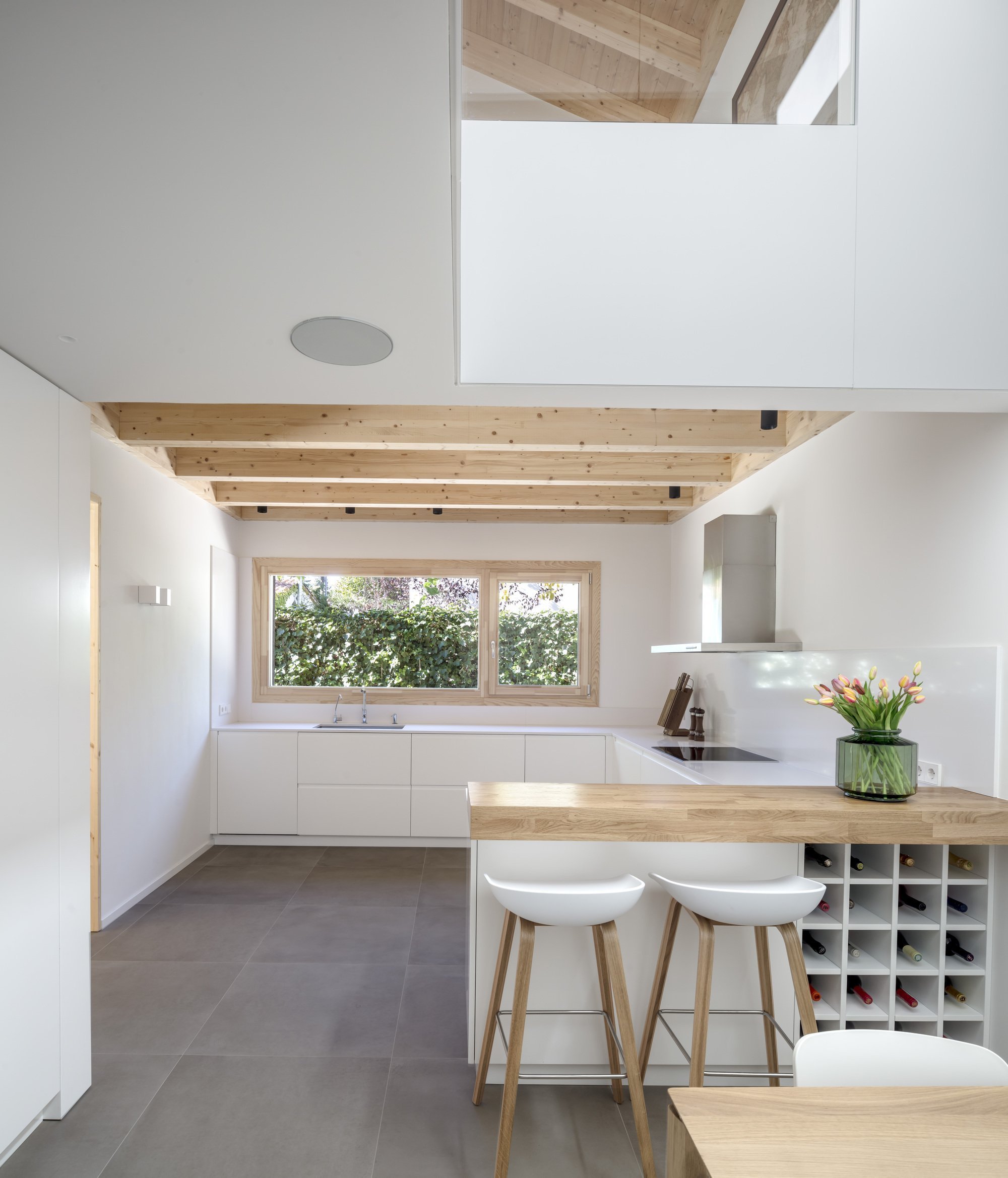 Jak postavit velký dům, aby nepůsobil masivně a neudusil zahradu