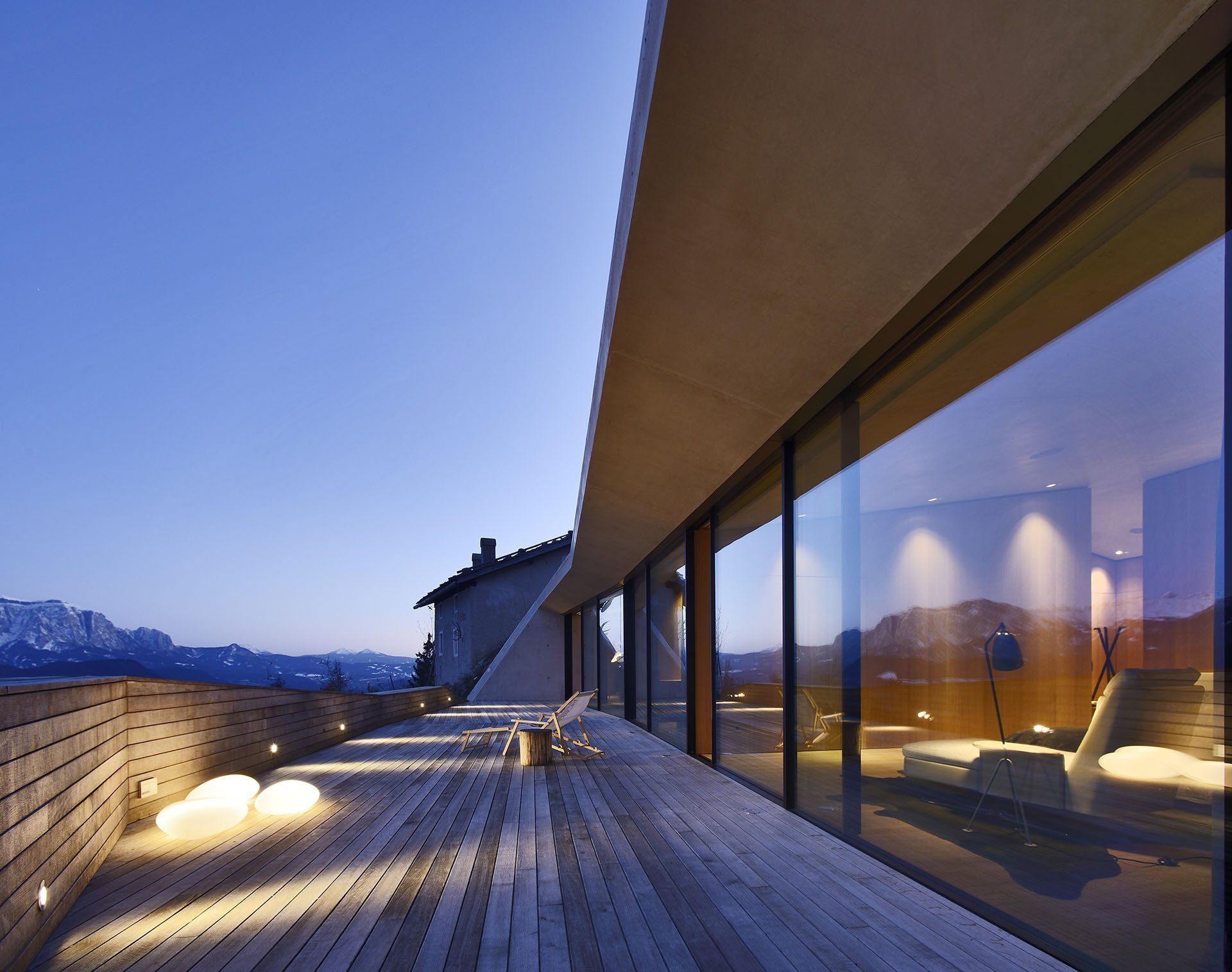 Revitalizace hospodářství a dostavba obytného prostoru