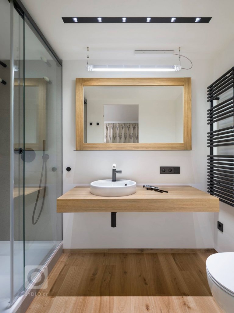 add picture to album