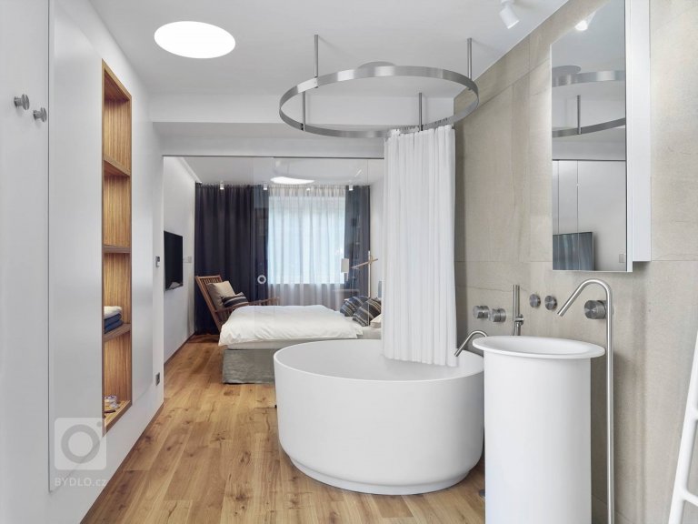 add picture to album