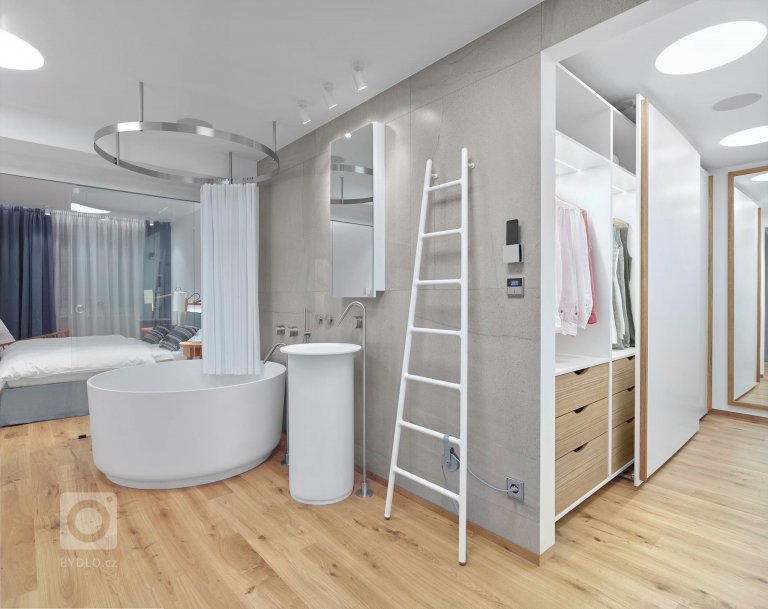 add picture to album