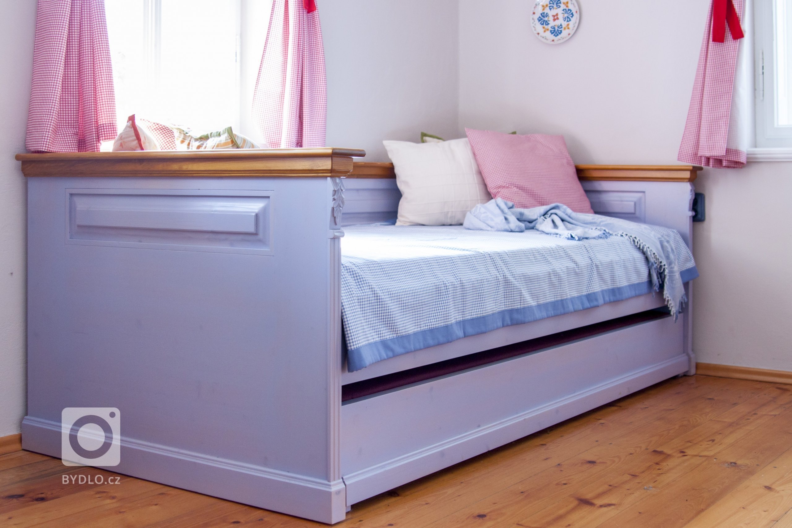 Venkvská chalupa v Českém ráji.&nbsp;Na této krásné chalupě jsem měla možnost spolupracovat od návrhu barevnosti nábytku až po výběr veškerých dekorací a…