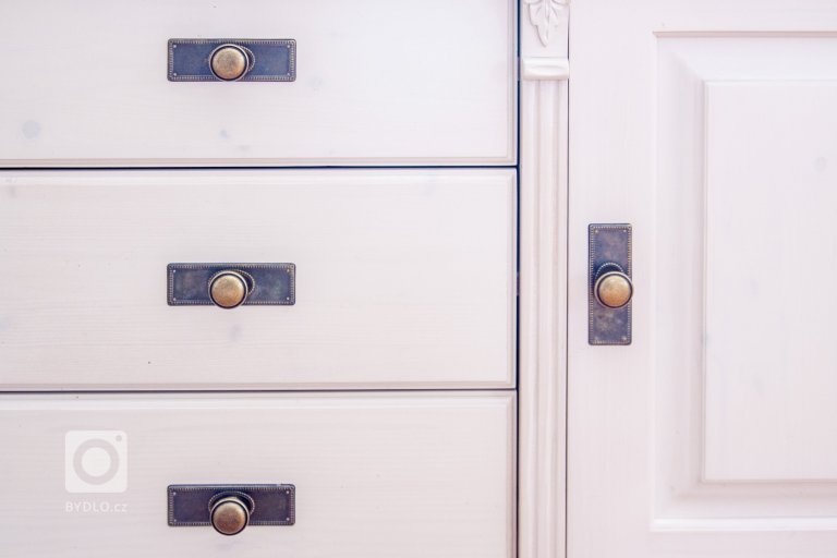 add picture to album