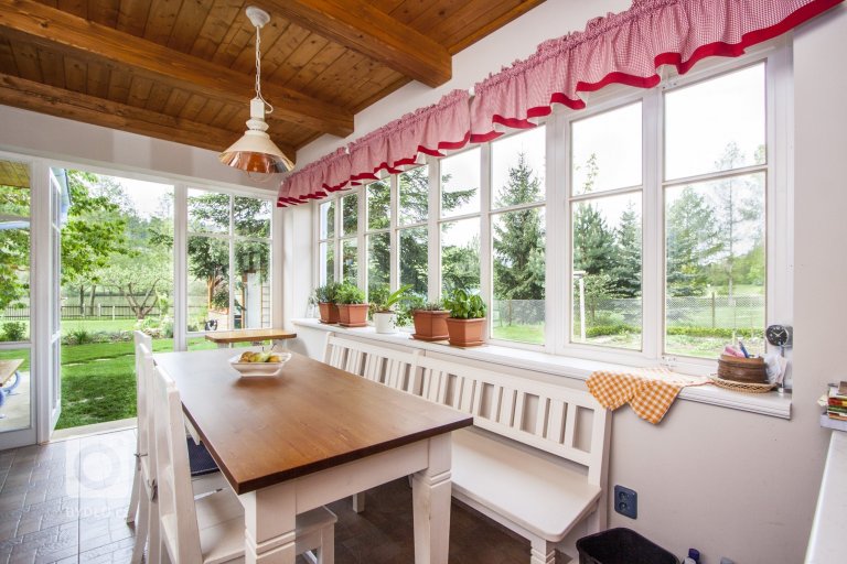 add picture to album