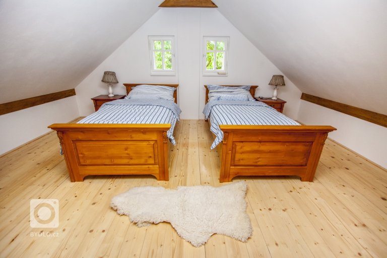 add picture to album