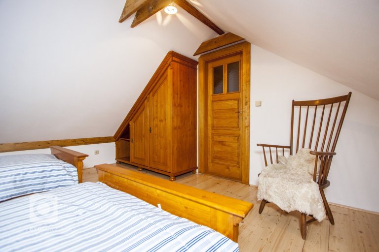 add picture to album