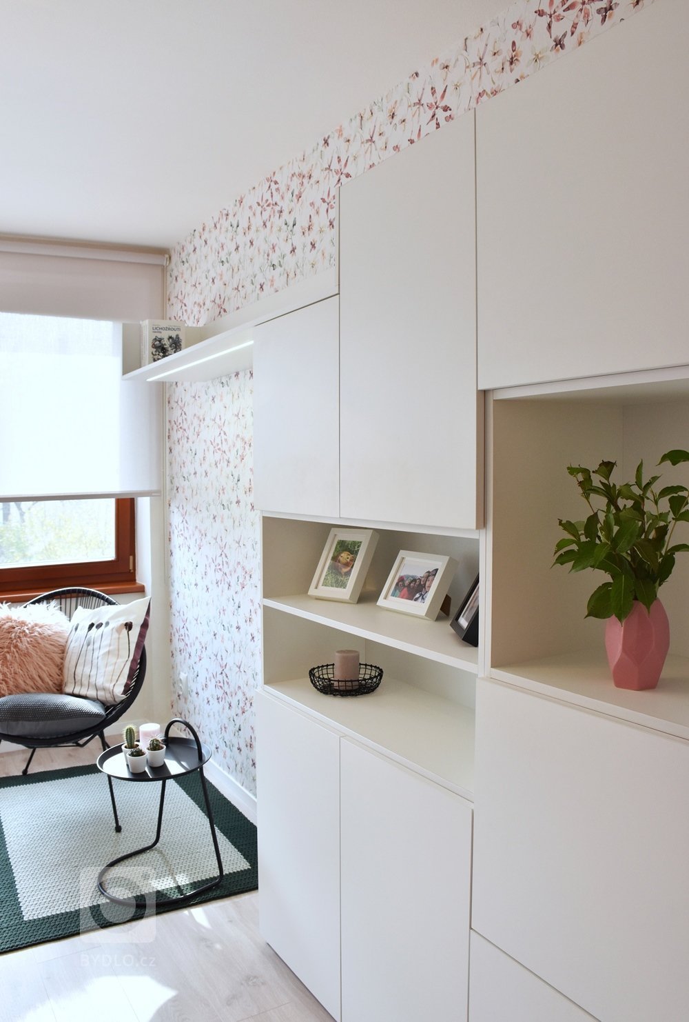 V&nbsp;tomto projektu jsem nejprve bojovala s&nbsp;místem, protože celý byt, který se nachází v&nbsp;2.NP rodinného domu, je velmi malý a obývá ho čtyřčlenná…