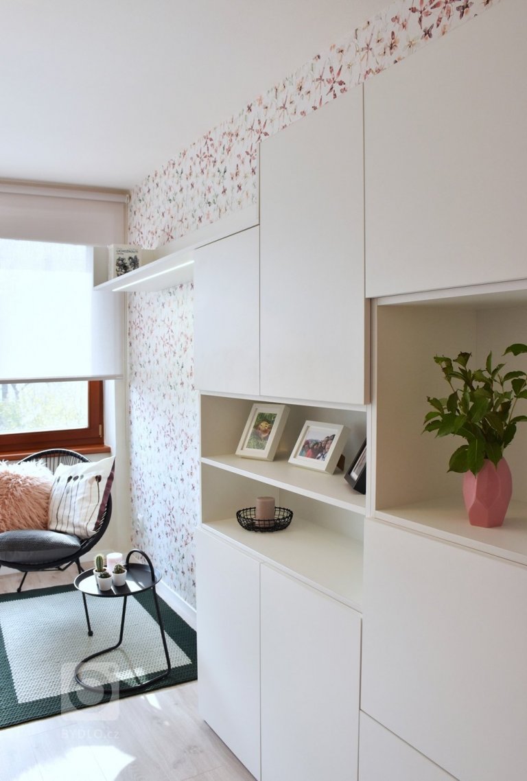 add picture to album