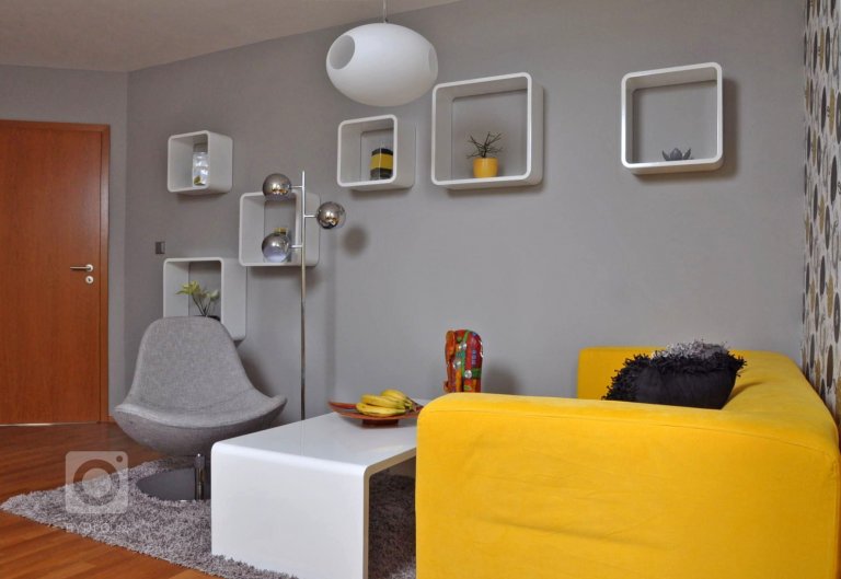 add picture to album