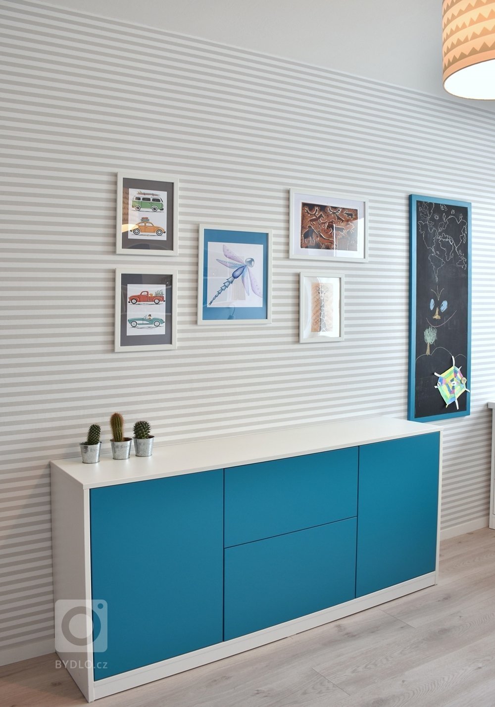 V&nbsp;tomto projektu jsem nejprve bojovala s&nbsp;místem, protože celý byt, který se nachází v&nbsp;2.NP rodinného domu, je velmi malý a obývá ho čtyřčlenná…