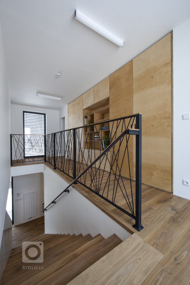 add picture to album