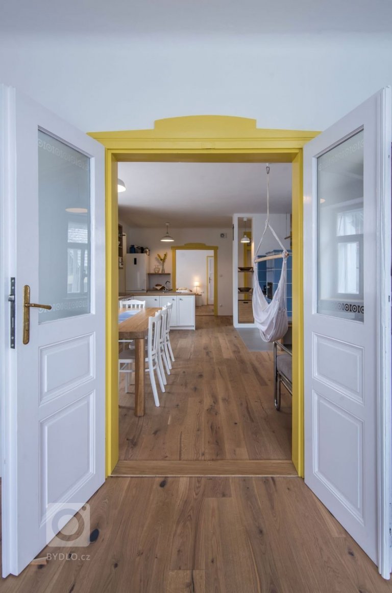 add picture to album