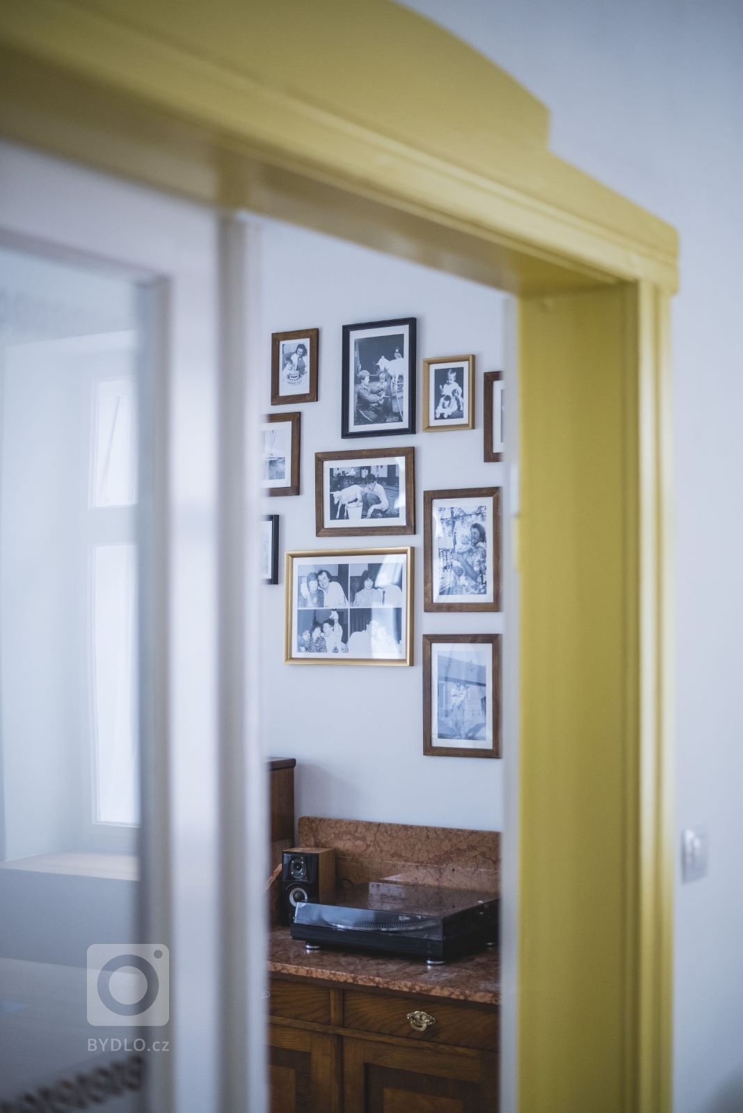 Představujeme rekonstrukci obytné části statku, ke kterému má rodina investora silné citové pouto. Cílem projektu bylo zachránit objekt po&nbsp;stavební…