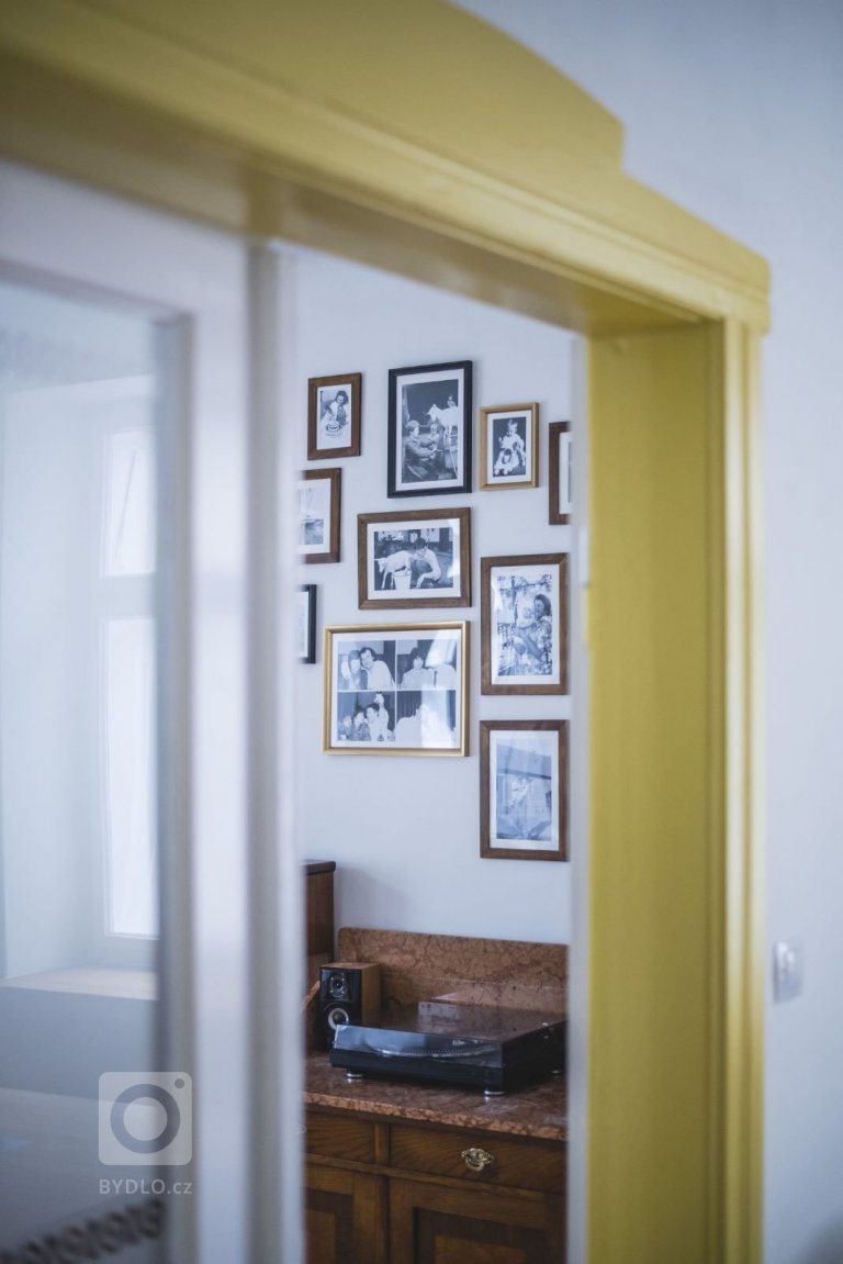 add picture to album