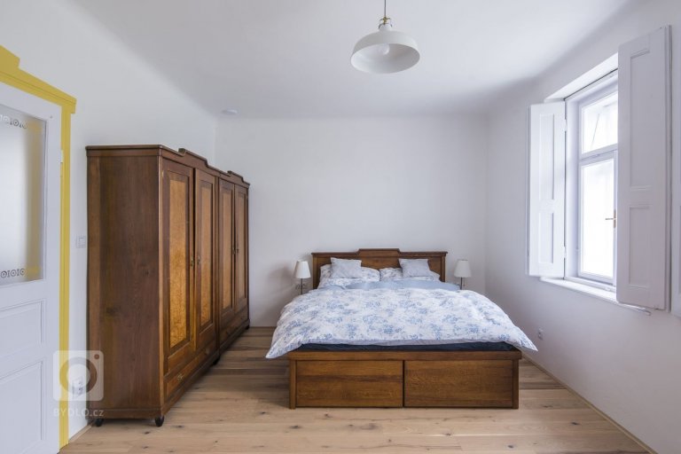 add picture to album