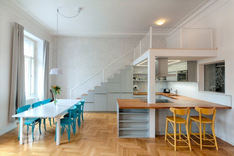 add picture to album