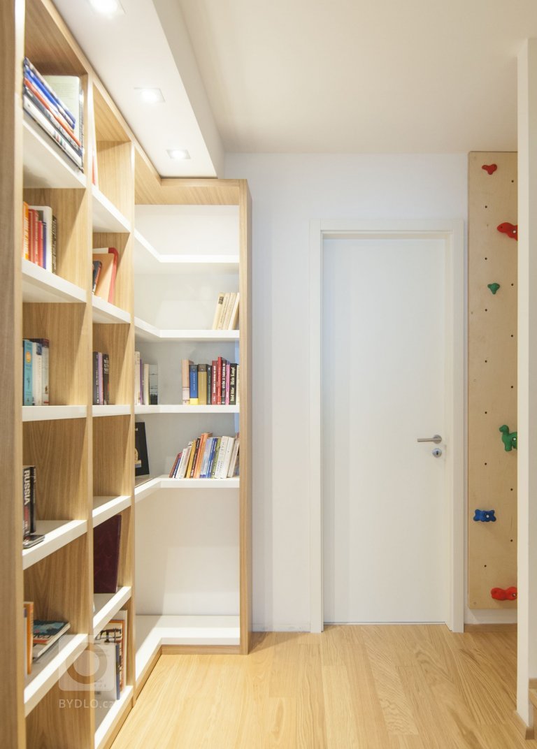 add picture to album