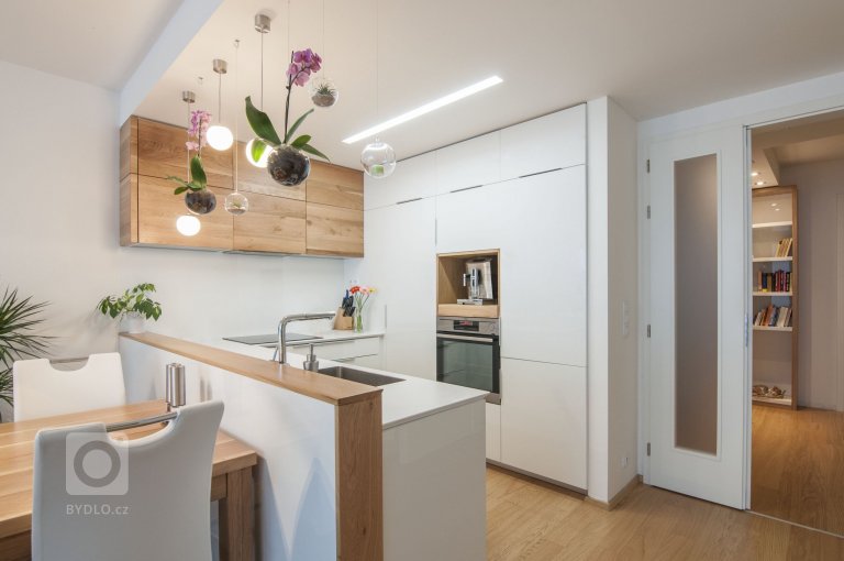 add picture to album