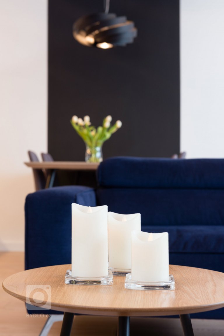 add picture to album