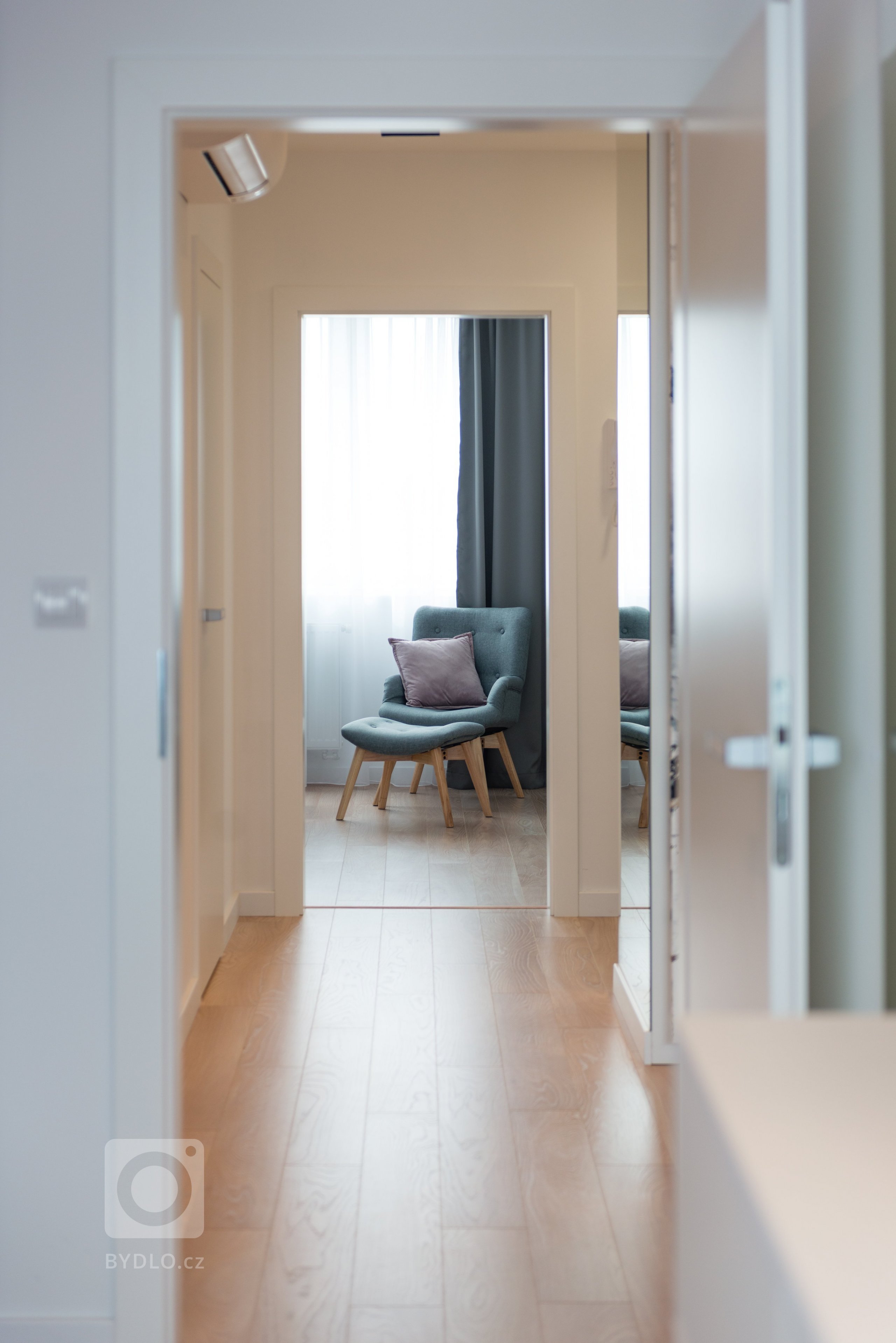 REALIZACE NÁVRHU INTERIÉRU BYTU PRO MLADÉHO MUŽE V BRATISLAVĚ.

Realizace&nbsp;interiéru bytu&nbsp;pro mladého muže.&nbsp;V interiéru převládá kombinace…