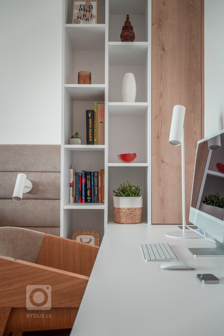 add picture to album