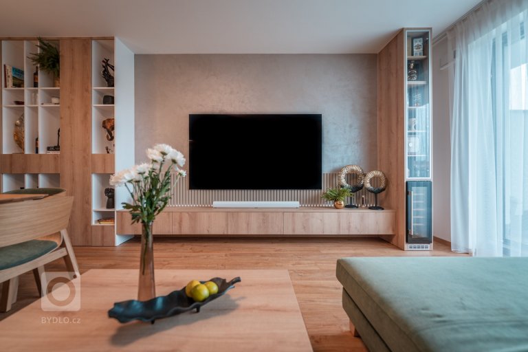 add picture to album