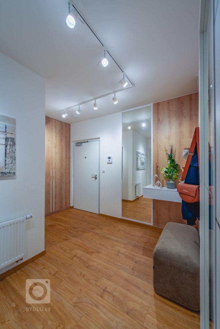 add picture to album