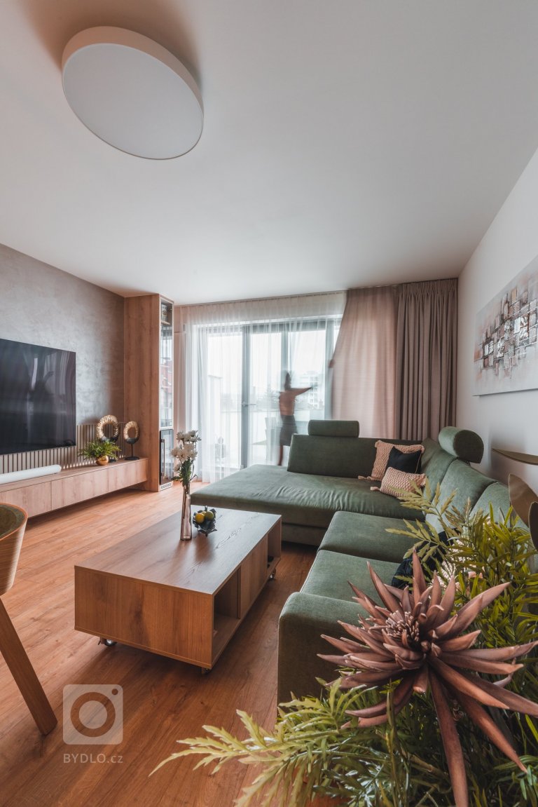 add picture to album