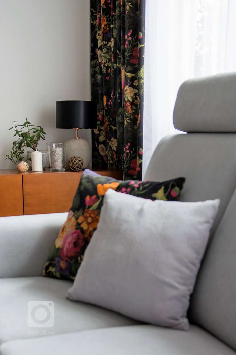 add picture to album