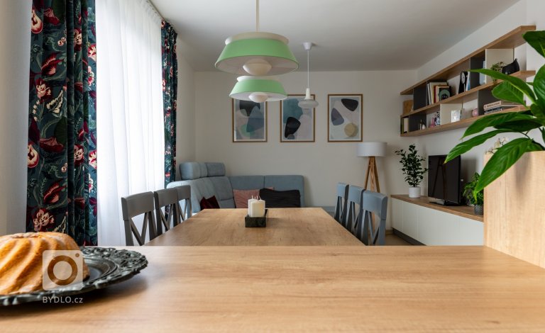 add picture to album