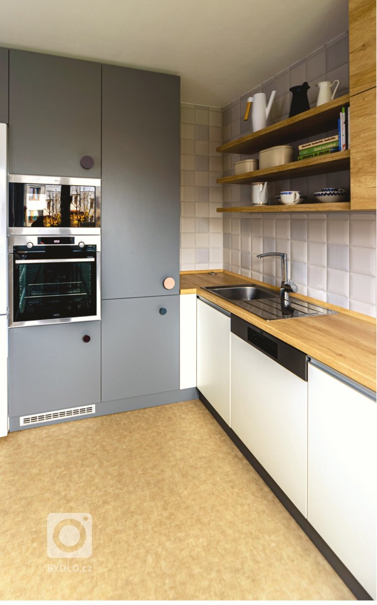 add picture to album