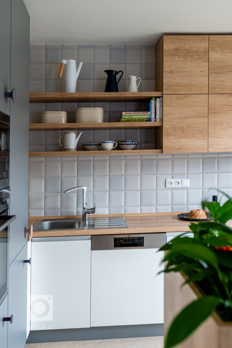 add picture to album