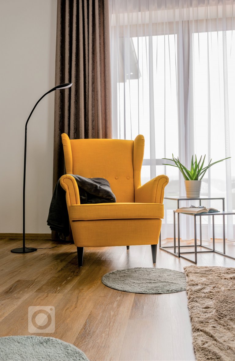 add picture to album