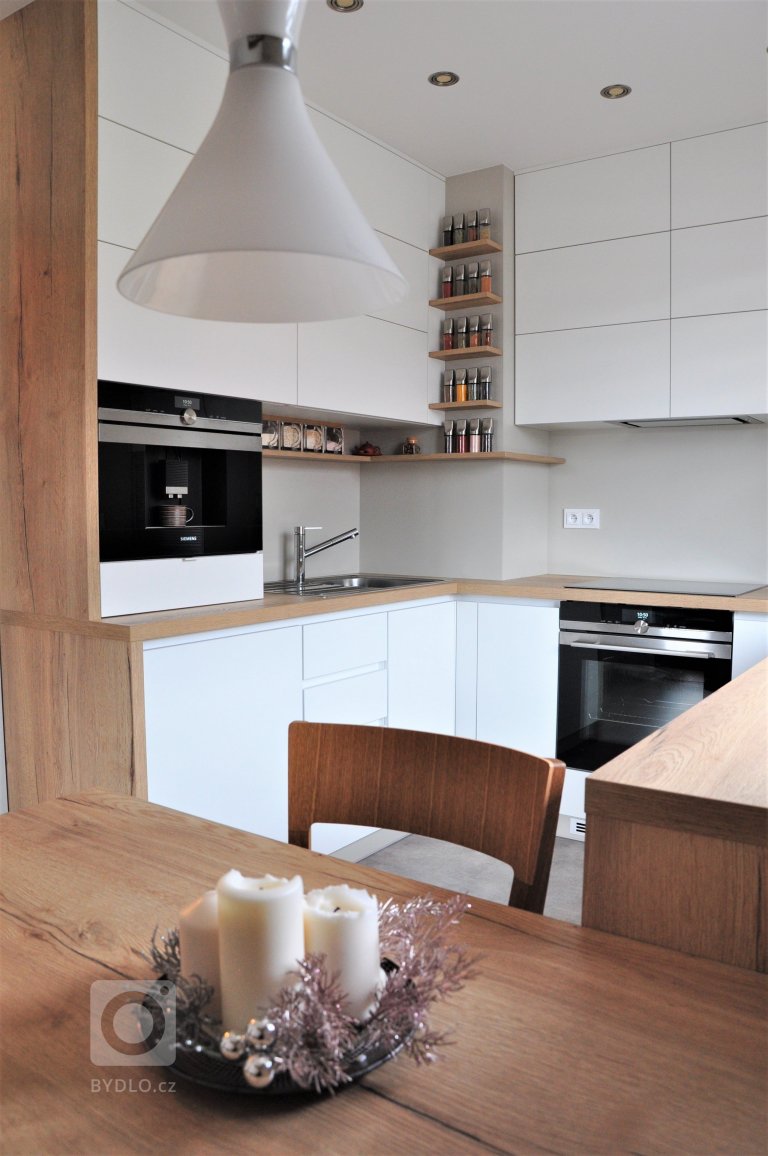 add picture to album