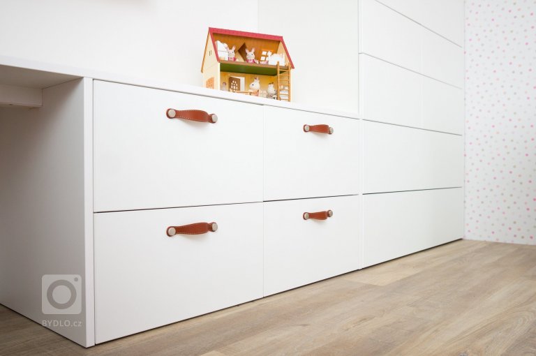 add picture to album